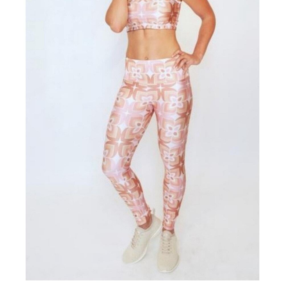 GOLDSHEEP Leggings SZ Medium Tone It Up TIU Collab Retro Print Pink Orange NWT